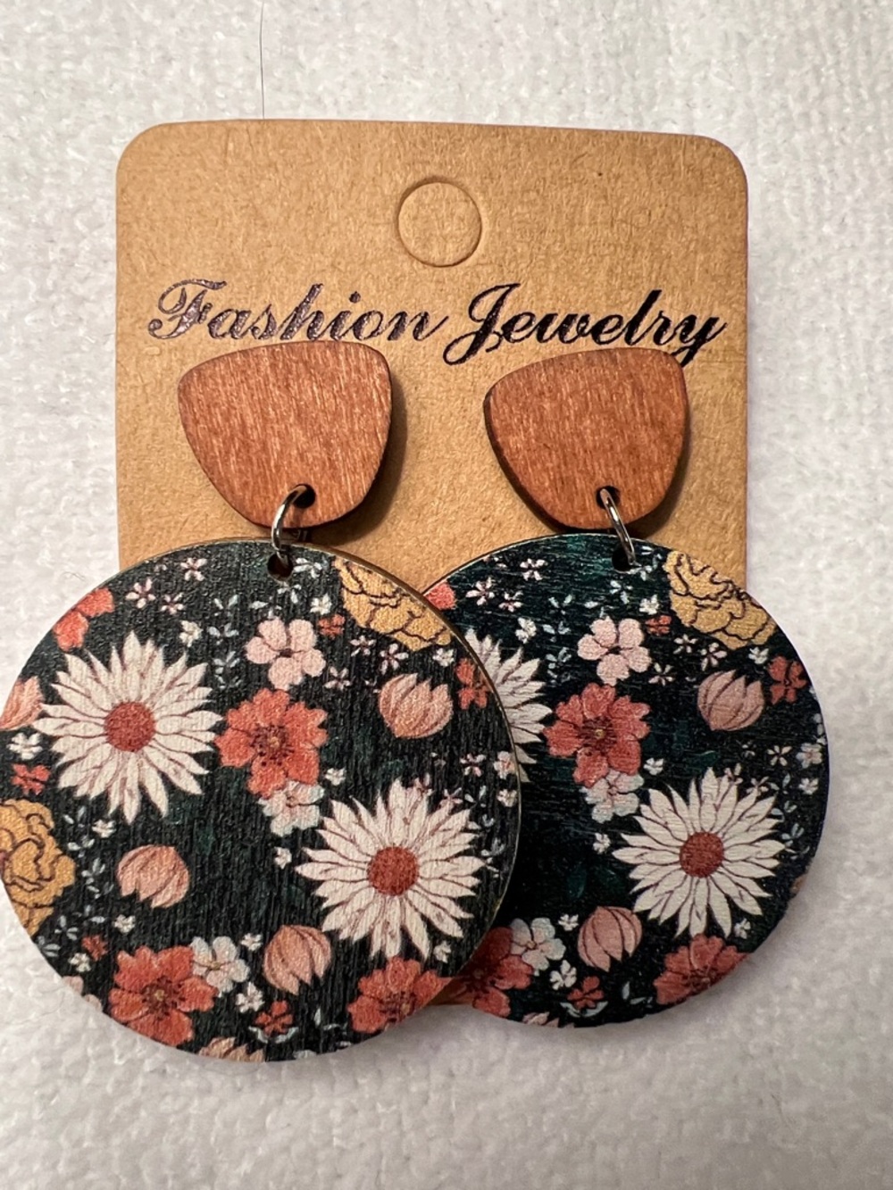 3/$18 Fashion Jewelry Black Floral Wooden Round Drop Earrings Lot 7007